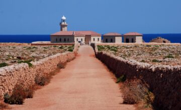 Aprovecha el buen tiempo en Menorca: ¡Descubre la Isla en bicicleta con Velos Joan!